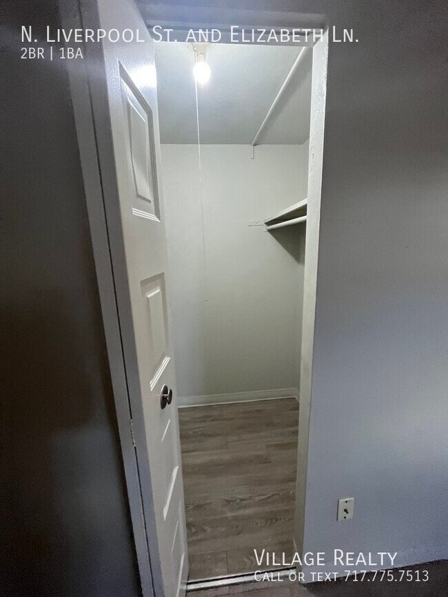 Building Photo - 65 N Liverpool St