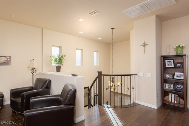 Building Photo - 2070 Morro Vista Dr