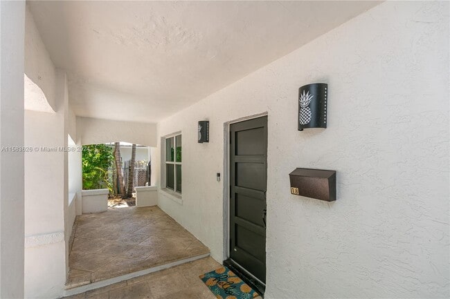 Building Photo - 18 NE 42nd St