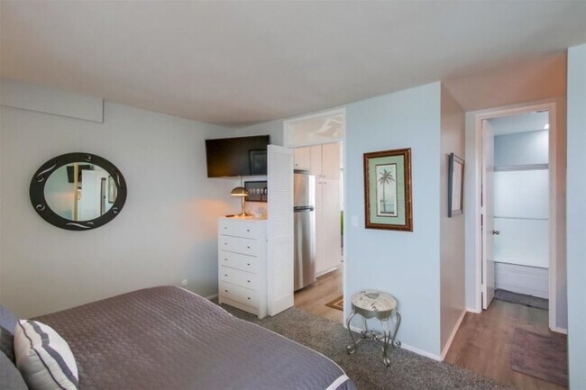 Building Photo - 725 Redondo Ct