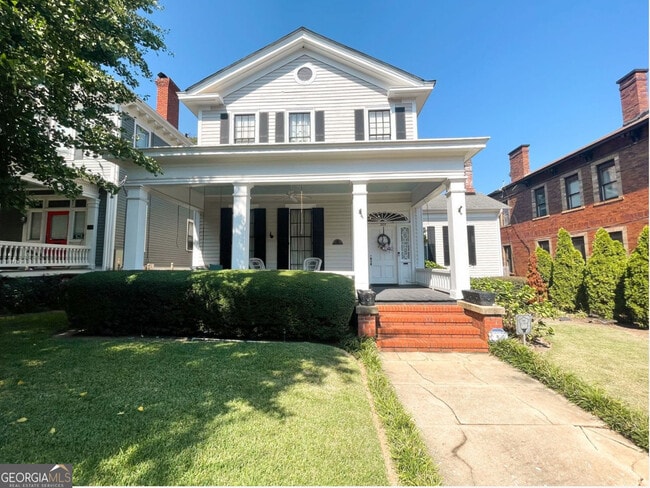 Building Photo - 305 Orange St