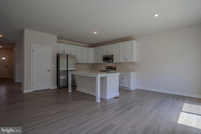 Building Photo - 79 Spatterdock Rd