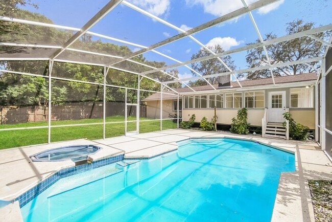 Building Photo - 6531 La Jolla St