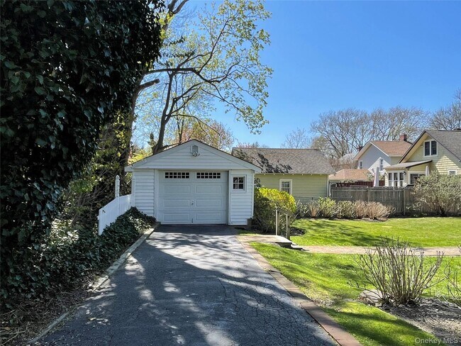 Building Photo - 38 Sammis St