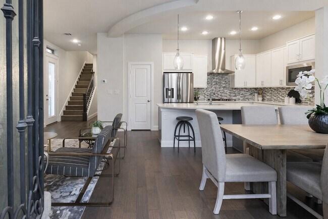 Building Photo - 1115 Manacor Ln