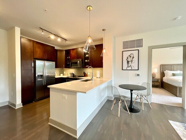 Building Photo - 7480 Carriage Hills Dr