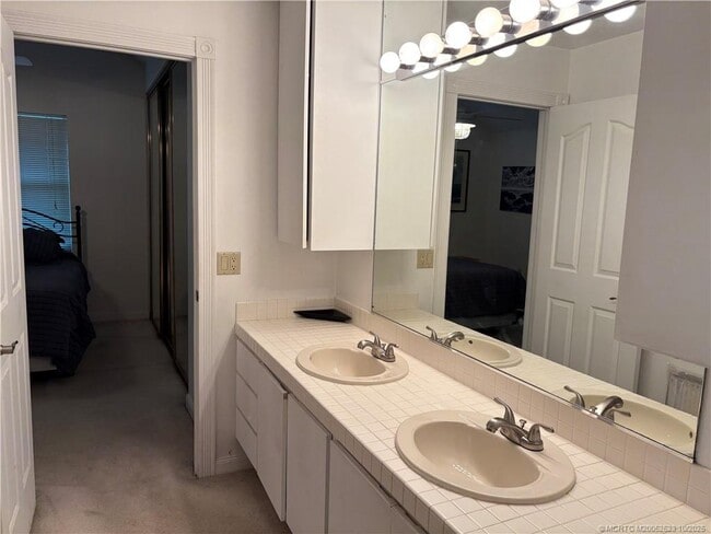 Building Photo - 3566 SW Sunset Trace Cir