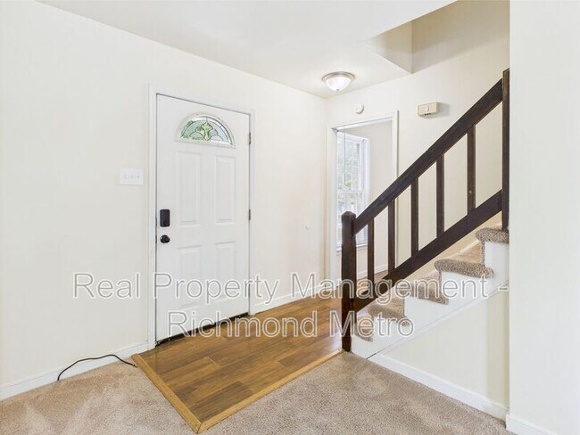 Building Photo - 10649 Genlou Rd