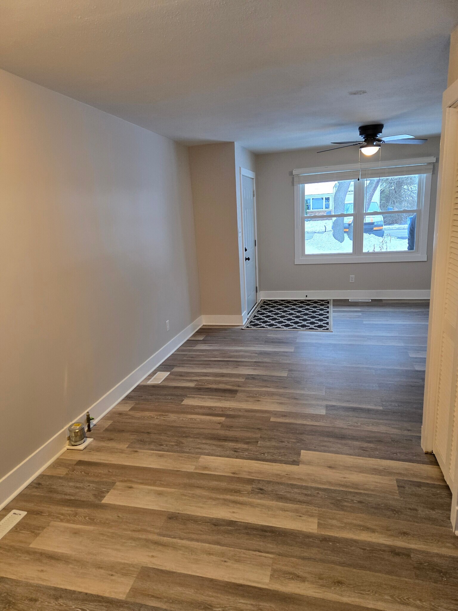 Building Photo - 807 S 15th St