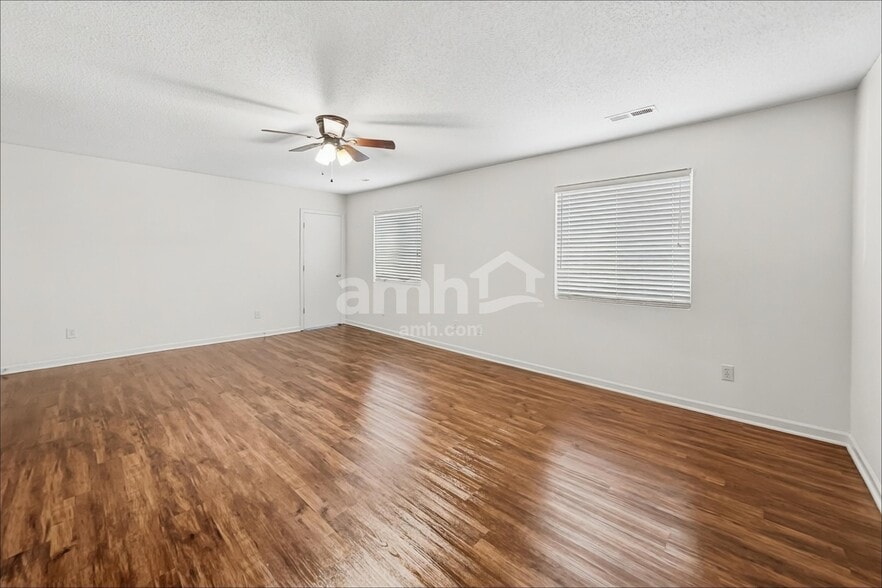 Building Photo - 808 Topsail Dr