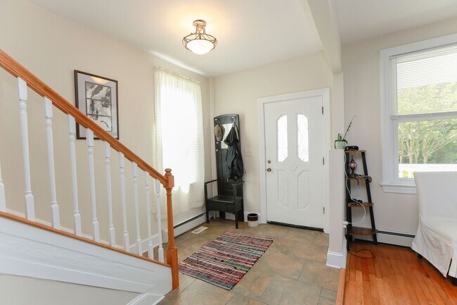 Building Photo - 1722 McDaniel St