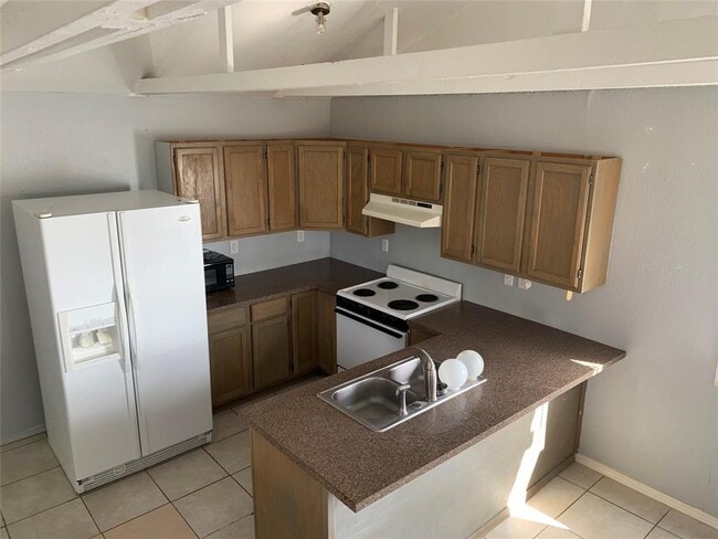 Building Photo - 4018 Claudia Dr