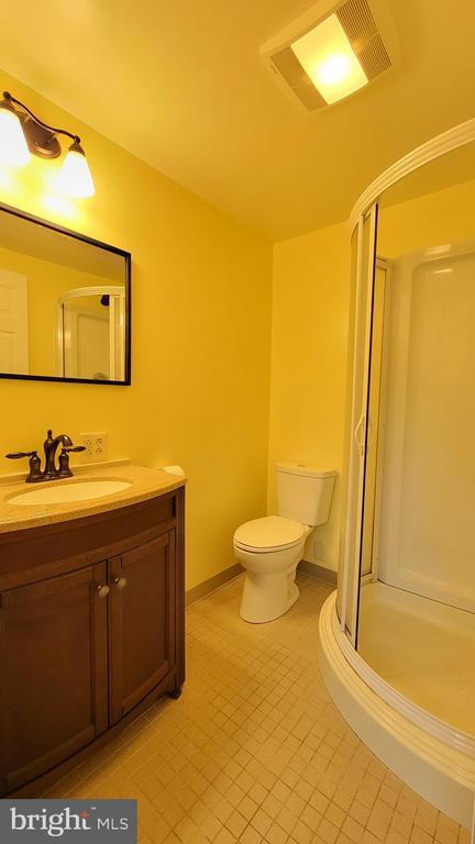 Building Photo - 105 Fairview Ave