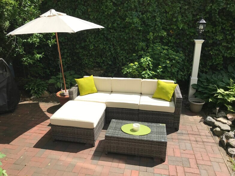 Private patio with fire pit and grill - 41 Boylston St