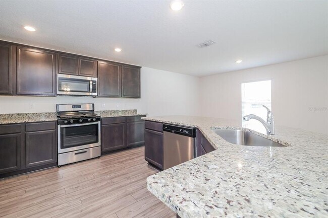 Building Photo - 465 Kensington View Dr