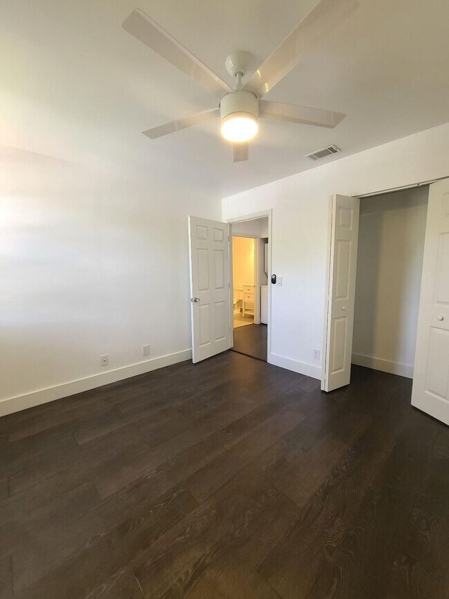 Building Photo - 3190 Leewood Terrace