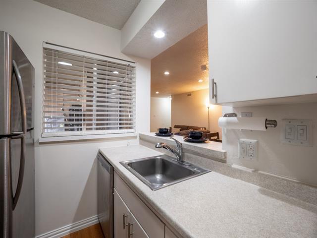 Building Photo - 5132 Amesbury Dr