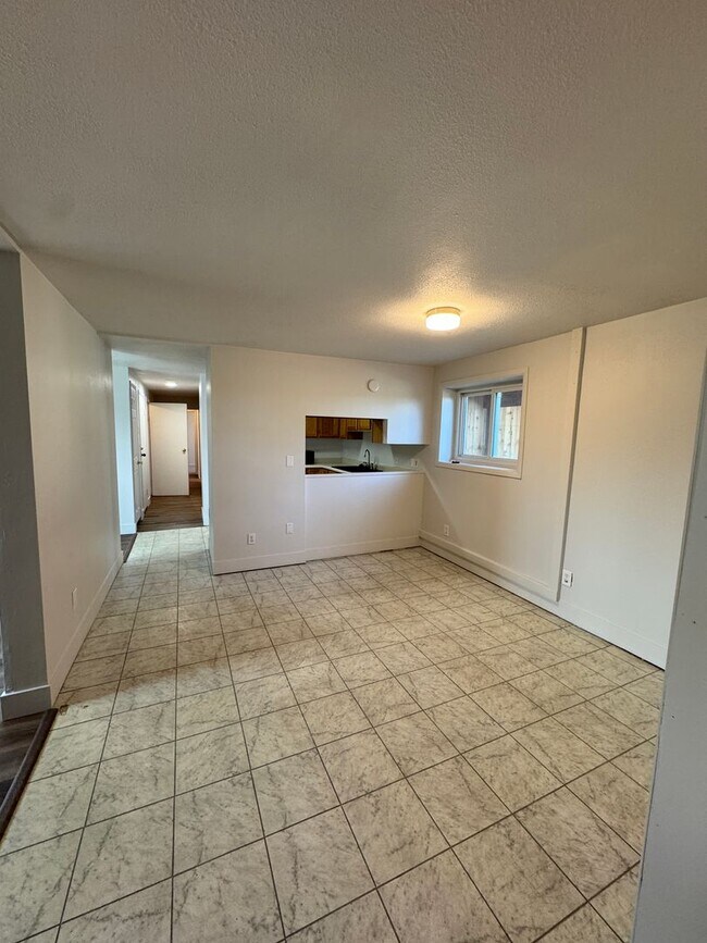 Building Photo - 2192 ID-33