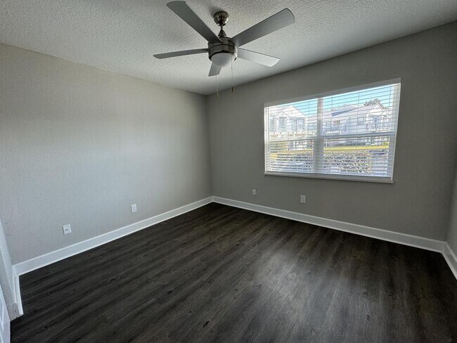 Building Photo - 2536 Woodgate Blvd