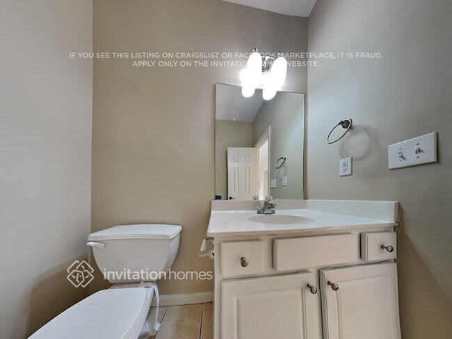 Building Photo - 66 Kenyon St SE