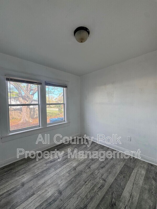 Building Photo - 724 Euclid Ave