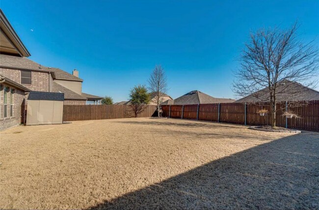 Building Photo - 404 S Hill Dr