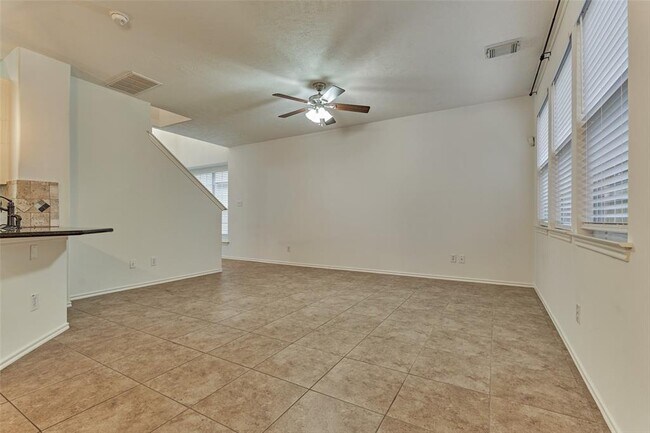 Building Photo - 218 W Stedhill Loop