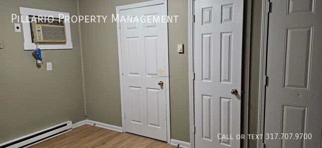 Building Photo - 130 W Howard St