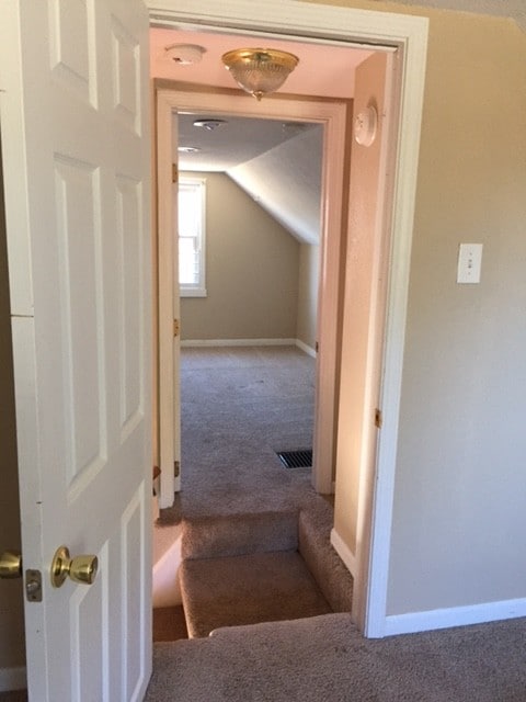 Building Photo - 126 E Vine St