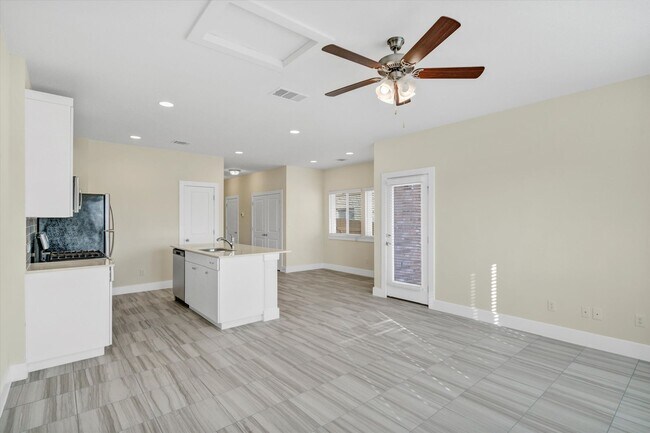 Building Photo - 314 Alamar Knot Way
