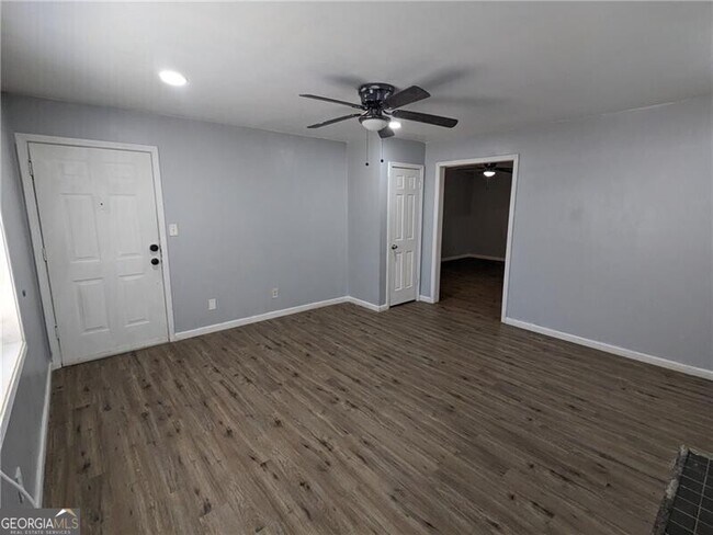 Building Photo - 365 Winding River Dr