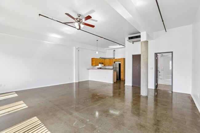 Floorplan - 1725 W. 6th St