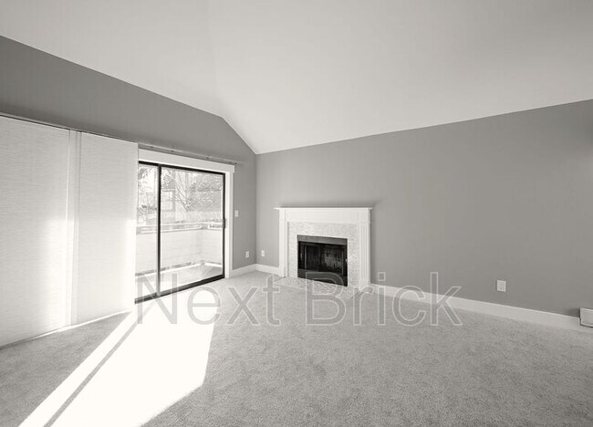 Building Photo - 2506 S 317th St