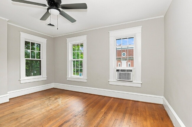 Building Photo - 1602 Walker Ave