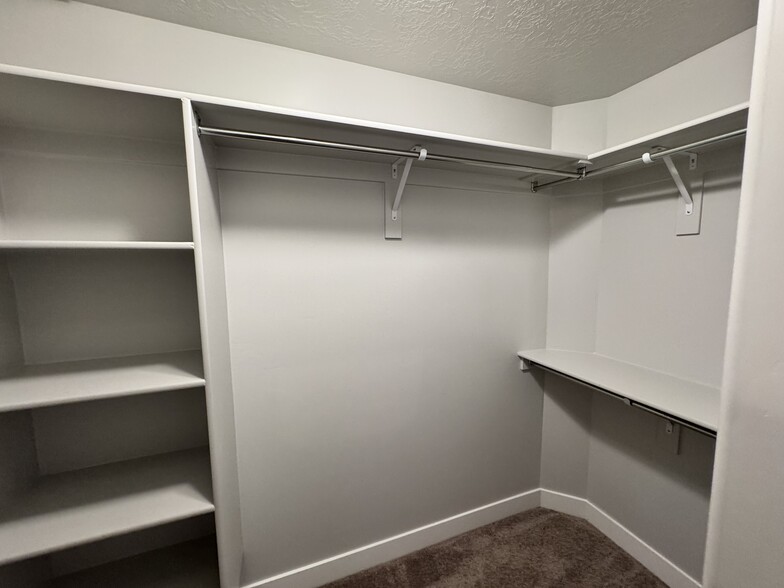 Building Photo - 14541 S Juniper Shade Dr
