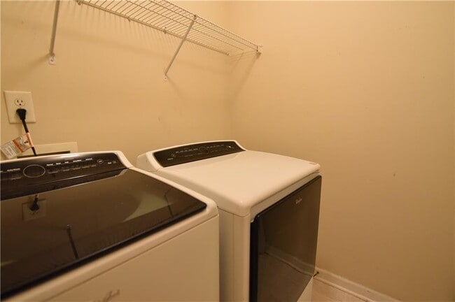 Building Photo - 3347 Baymount Way