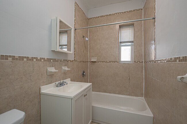 Building Photo - 8610 John F. Kennedy Blvd