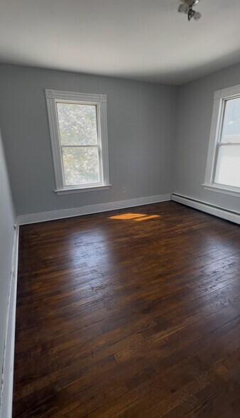 Building Photo - 1246 Townsend Ave