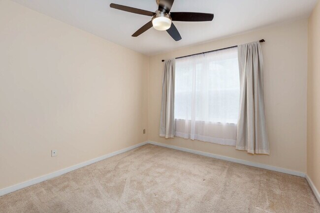 Building Photo - 2 Bedroom, 2 Bath Apartment in Birmingham