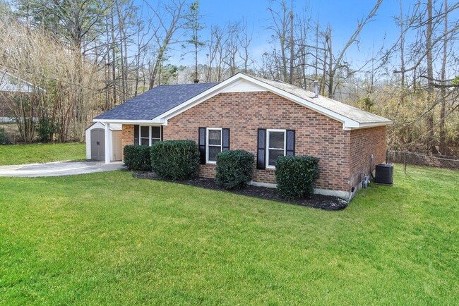 Building Photo - Classic Brick 3 Bedroom in Hephzibah