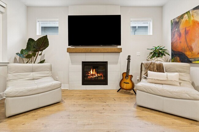 Building Photo - 8549 SW 176th Ave