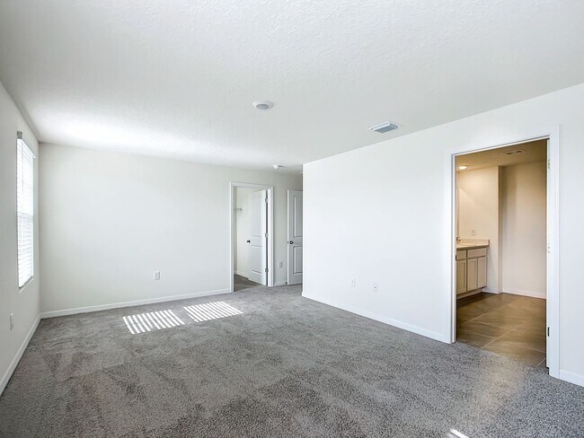Building Photo - Pet-Friendly 5BR Home in Ocala | Spacious Living in Ocala Crossings South