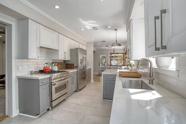 Building Photo - 22140 Ybarra Rd