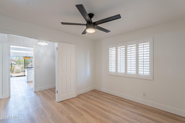 Building Photo - 1717 N Ventura Ln
