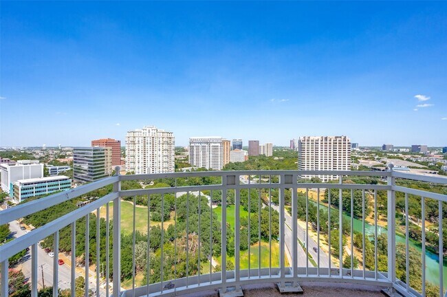 Building Photo - 3225 Turtle Creek Blvd