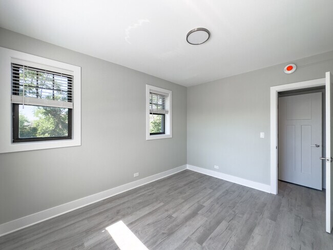 Building Photo - 378 Hazel Ave