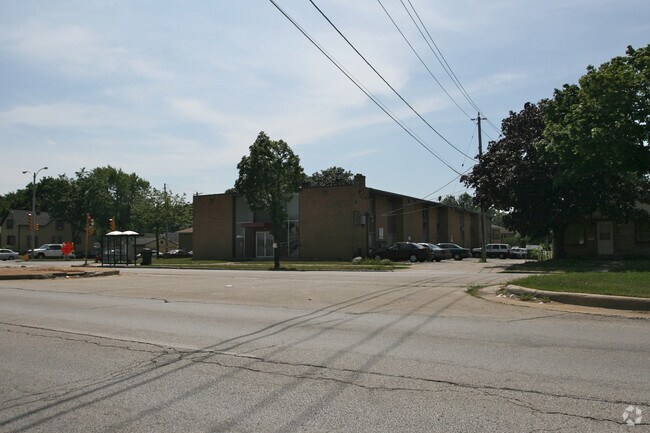 Building Photo - Sherman Homes