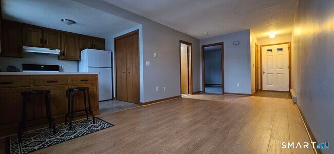 Building Photo - 482 East St