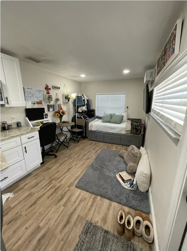 Building Photo - Glen Ave  Efficiency