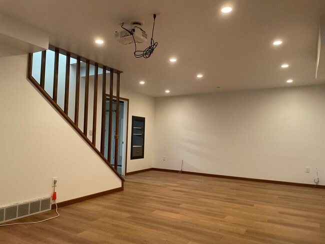 Building Photo - 323 Santa Fe Trail